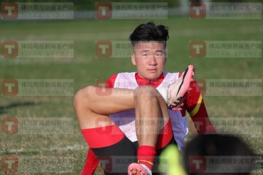 U17球员岳瑞杰：后浪推前浪中国足球才能进步 技术为王是正确的